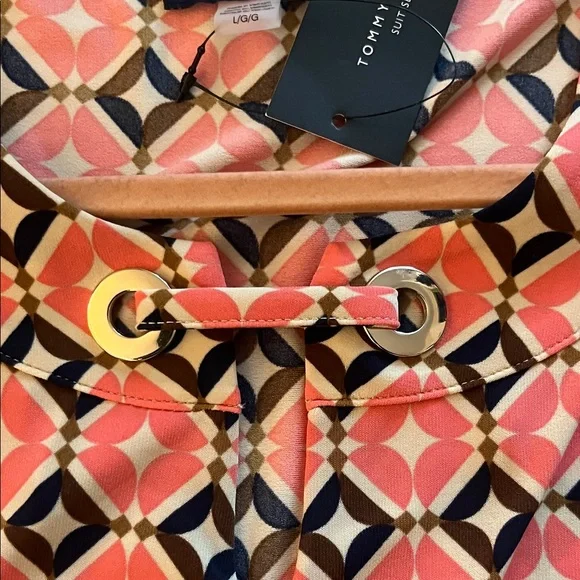 NWT Tommy Hilfiger Pink Geometric Women's Top size large - Picture 3 of 6